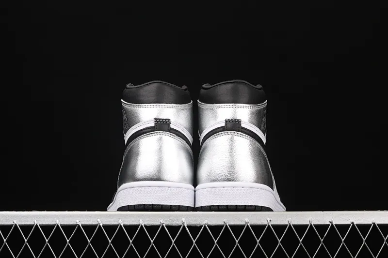 All categories Air Jordan Jordan series basketball shoes Air Jordan 1 High Air Jordan 1 High OG Wmns "Silver Toe" AJ1 Joe 1 metallic black silver silver toe CD0461-001